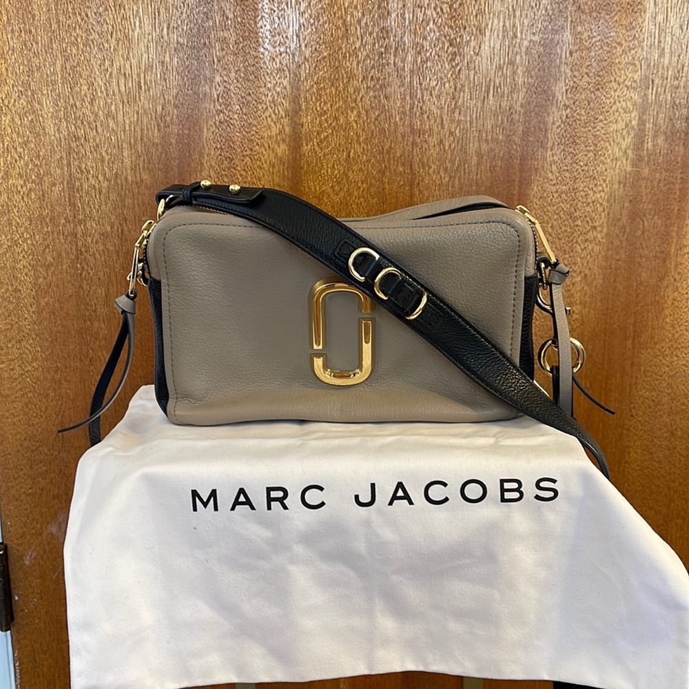 Marc Jacobs crossbody purse